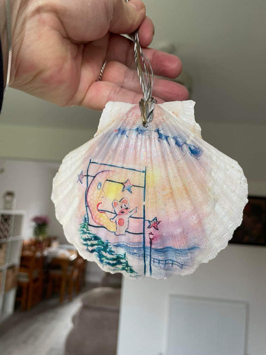 ‘Mouse and the Moon’ Christmas Hanging Shell